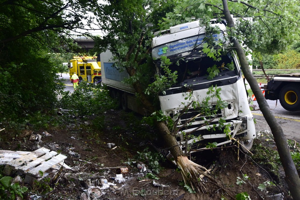 Schwerer VU A 3 Rich Oberhausen Hoehe AK Leverkusen P362.JPG - Miklos Laubert